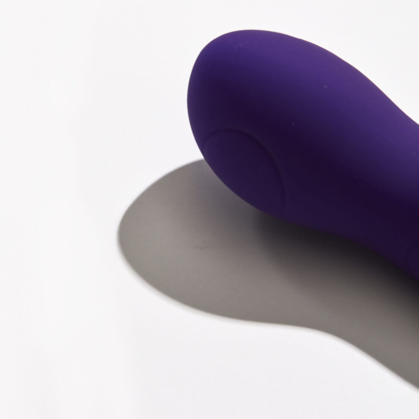 Vedo Quiver Extra Quiet 12 Function Waterproof G-Spot Vibrator