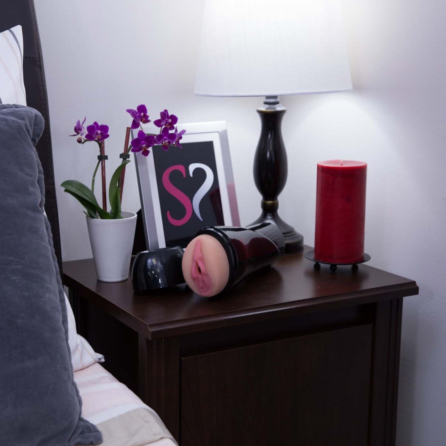 Cyberskin Celebrity Farrah's 6 Function Deluxe Vibrating Realistic Vagina Stroker
