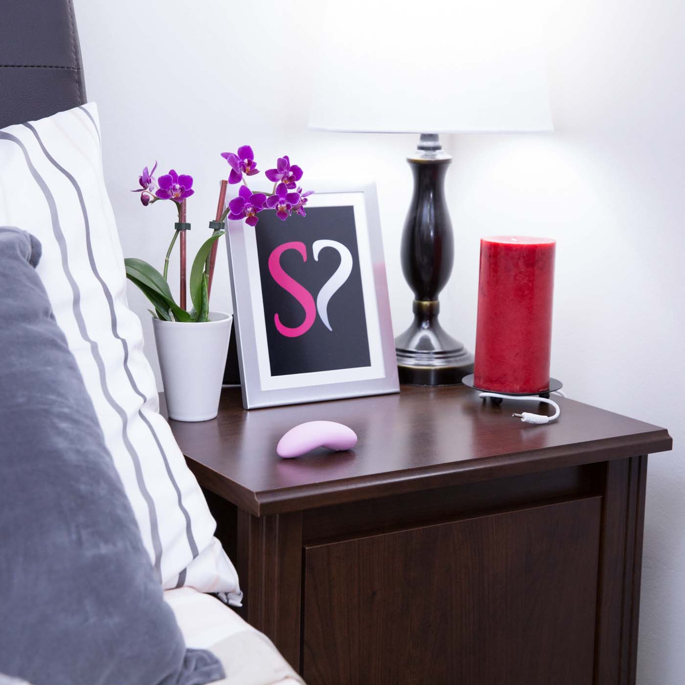LELO Lily Luxury Rechargeable Vibrator