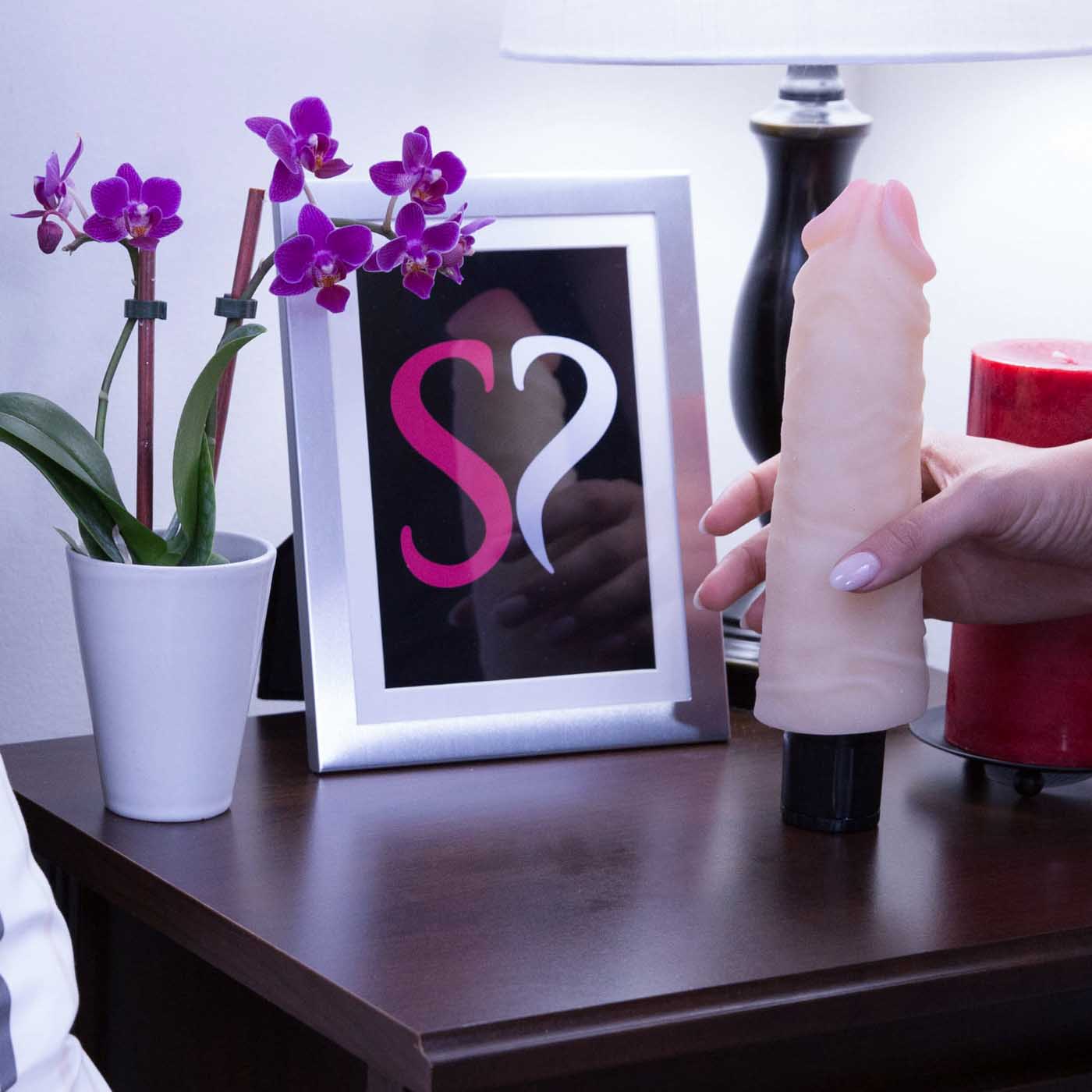 Real Feel No.9 Realistic 9 Inch Vibrating Dildo