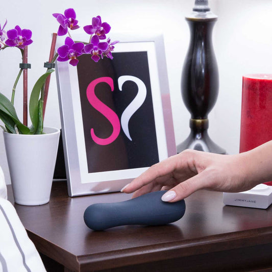 Jimmyjane FORM 4 Luxury Rechargeable Vibrator